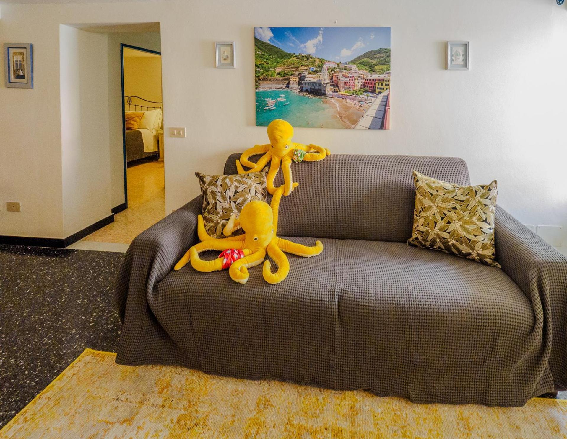 Mainetta Sea View Apartment With Ac 베르나차 외부 사진