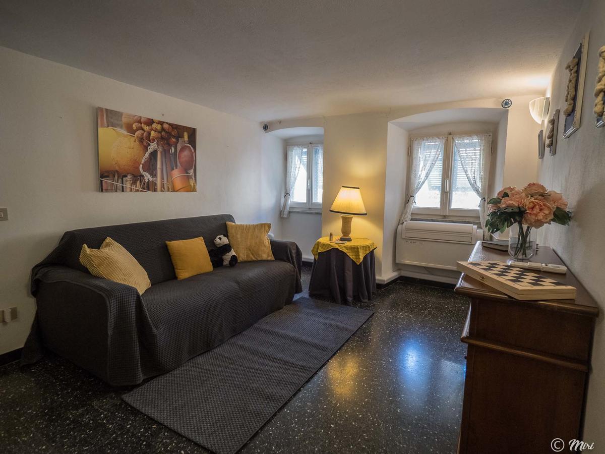 Mainetta Sea View Apartment With Ac 베르나차 외부 사진