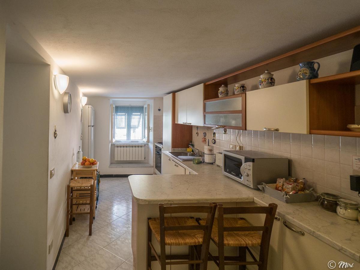 Mainetta Sea View Apartment With Ac 베르나차 외부 사진